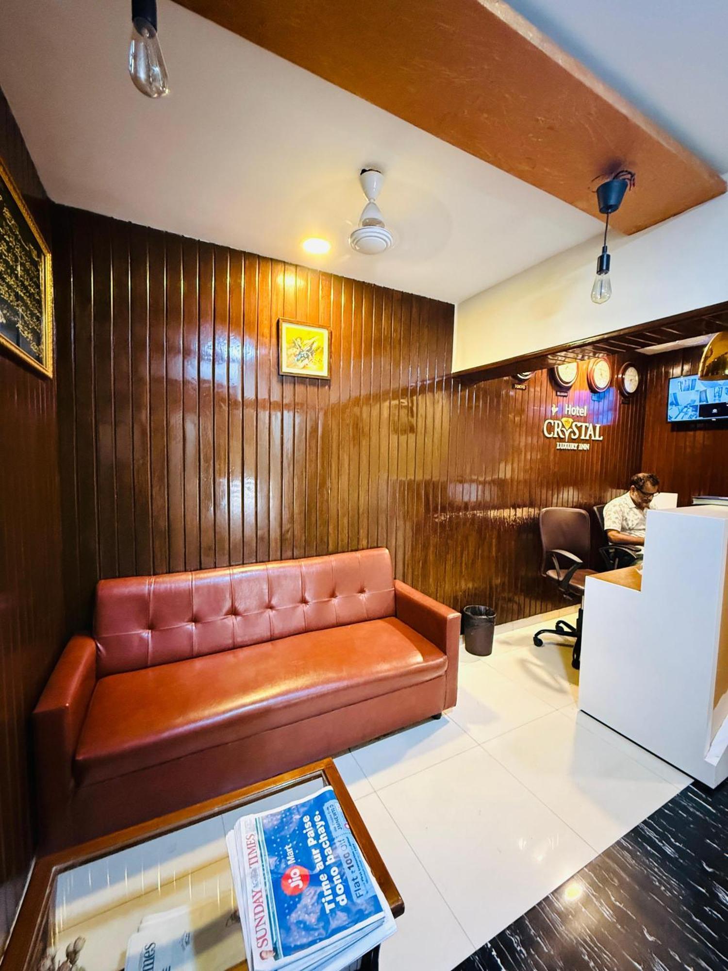 Hotel Crystal Luxury Inn- Bandra Мумбаи Экстерьер фото