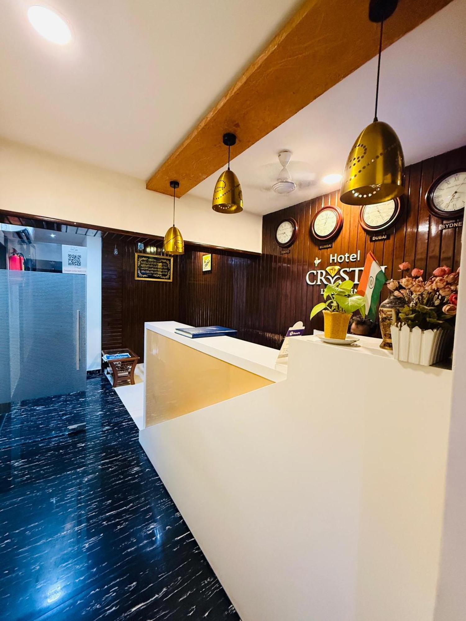 Hotel Crystal Luxury Inn- Bandra Мумбаи Экстерьер фото