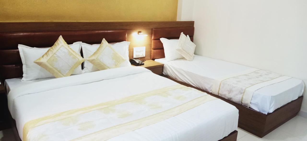 Hotel Crystal Luxury Inn- Bandra Мумбаи Экстерьер фото
