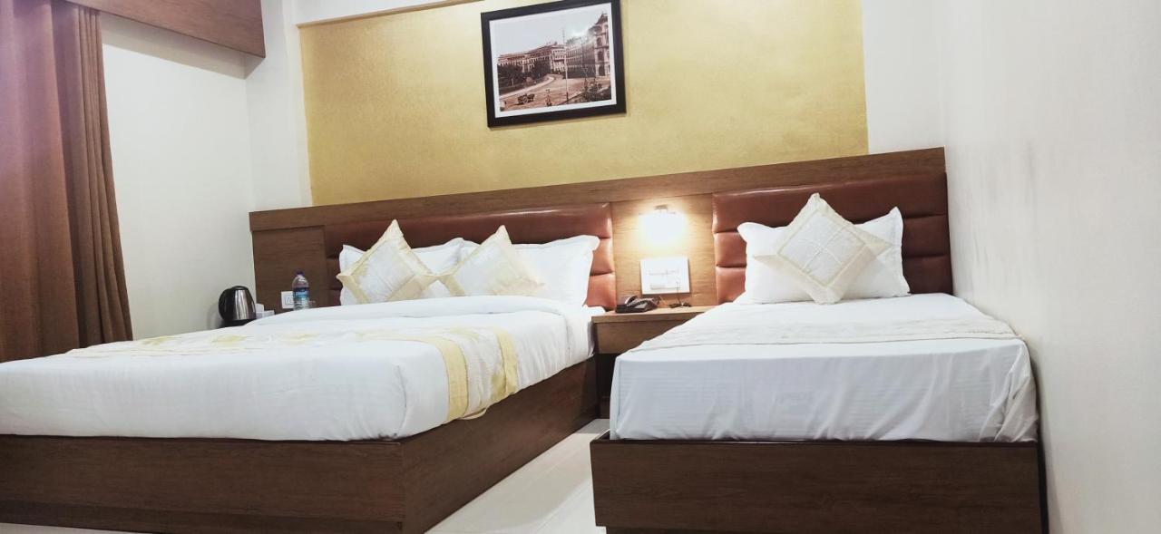 Hotel Crystal Luxury Inn- Bandra Мумбаи Экстерьер фото